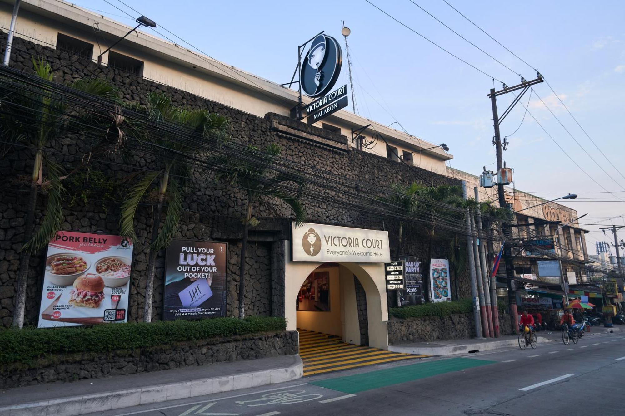 Hotel Victoria Court Malabon Valenzuela Esterno foto